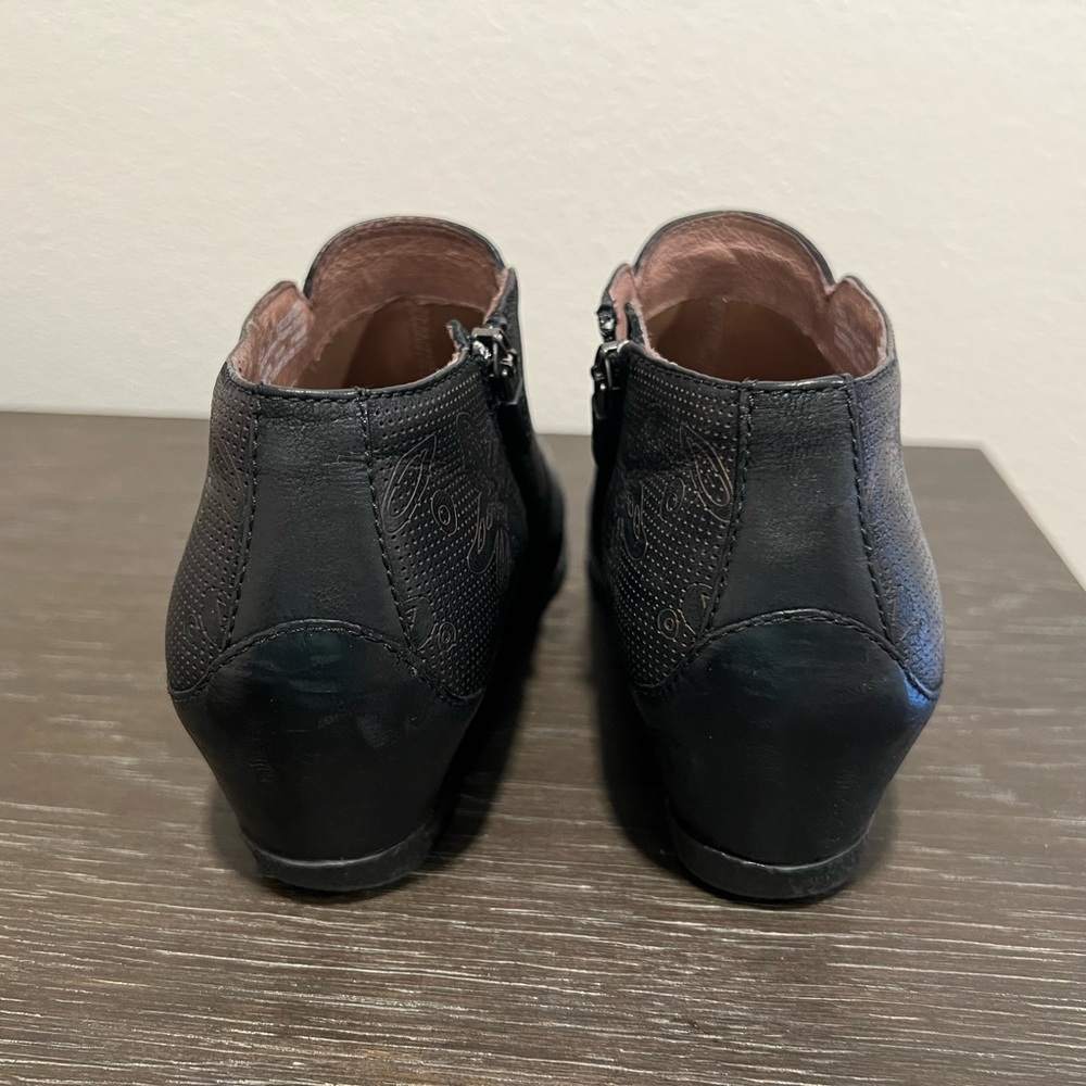 Dansko Black Ankle Boots EU 37 us 7 - Picture 3 of 8